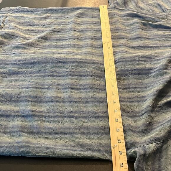Tommy Bahama 100% Silk Shirt Size Medium Blue Teal Striped Pattern Button Up - Picture 9 of 11